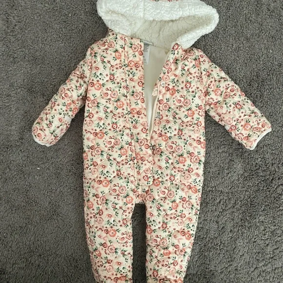 Baby Girl Floral Hooded One Piece Puffer (6-9 Months) - Picture 1 of 4